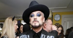 Read more about the article Boy George exits West End show over pro-Israel reggae song