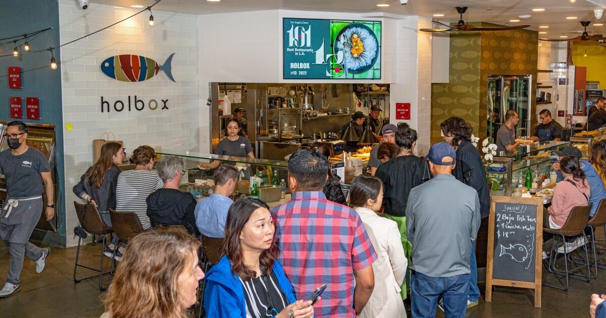 Read more about the article Best food halls to try in Los Angeles