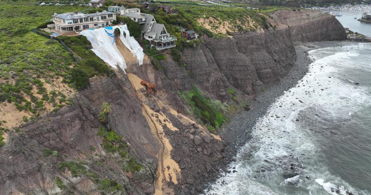 You are currently viewing This sensor network could help predict bluff collapses along California’s coast