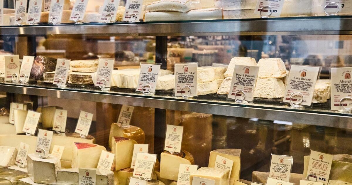 Read more about the article Best cheese shops for gifts and potlucks in Los Angeles