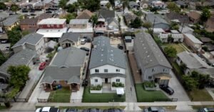 Read more about the article Over 3 years, homeless nonprofit paid more than $1.7 million to companies owned by its chief executive