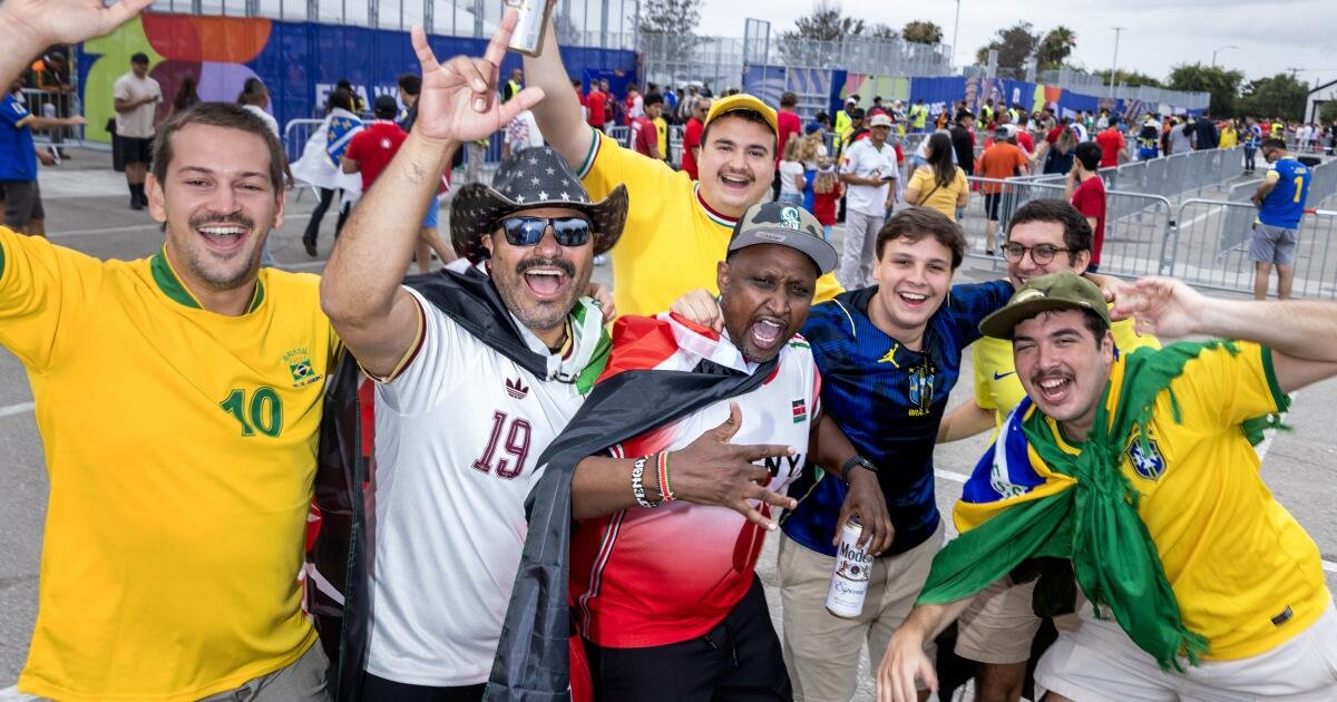 You are currently viewing World Cup fans flock to In-N-Out, Erewhon and Trader Joe’s for a taste of California
