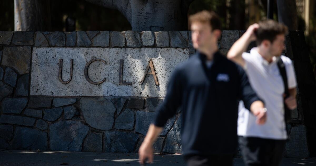 You are currently viewing UC targets high school course requirements amid SAT debate. What aspiring students need to know