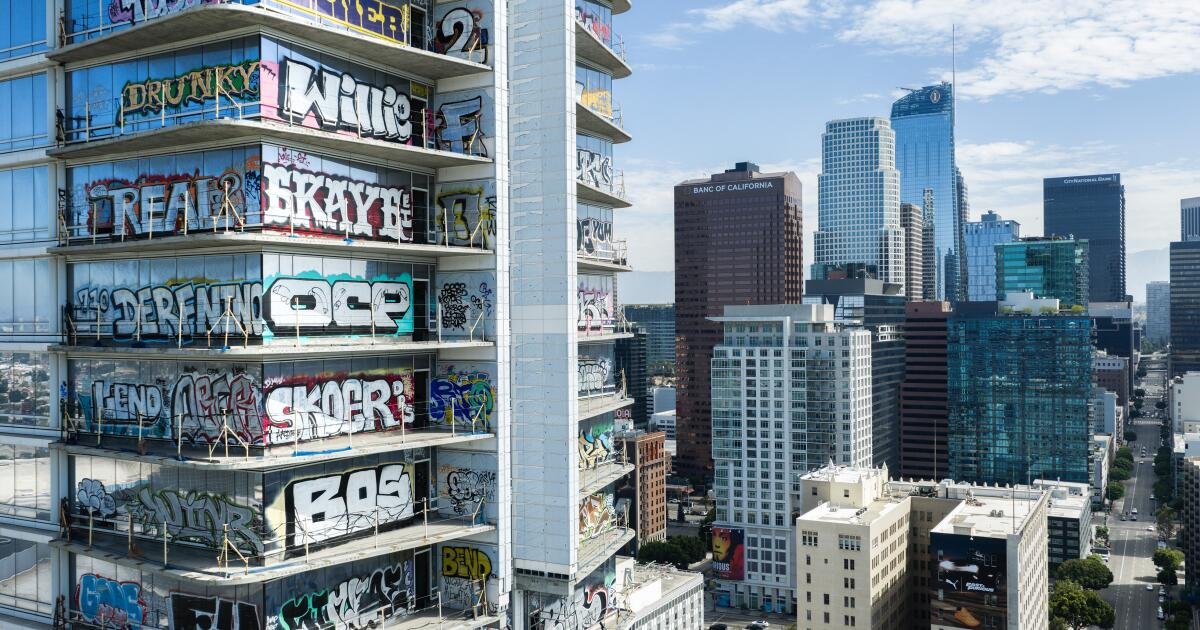 You are currently viewing Graffiti towers set to be cleared for cleanup and sale