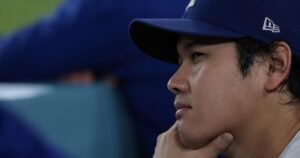 Read more about the article Dodgers rest Shohei Ohtani as knee problem sparks new concerns
