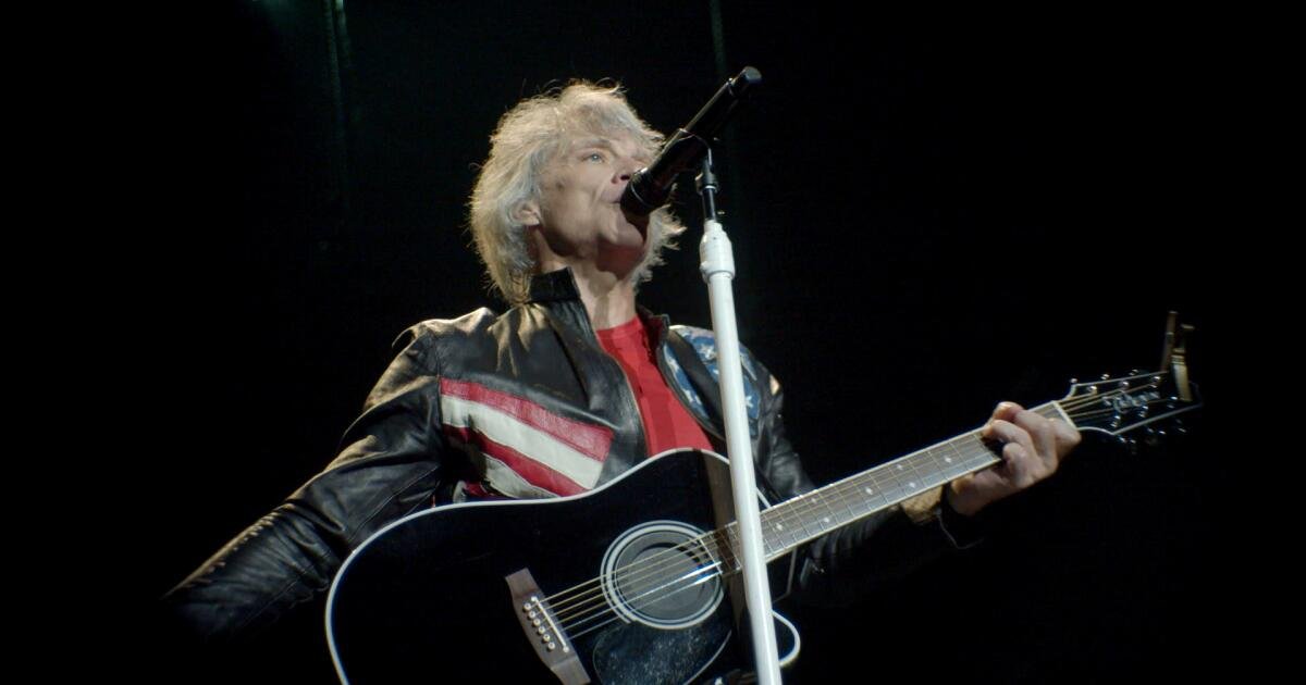You are currently viewing Jon Bon Jovi cuts ‘Forever’ tour show short: ‘I’ve got to cool it’