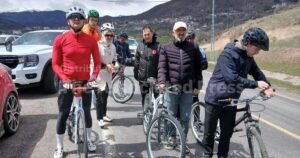 Read more about the article A Turkish governor is sacked over photos in snug cycling shorts. Many want him reinstated