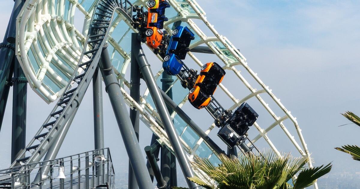 Read more about the article Universal’s ‘Fast & Furious’ coaster vaunts to the top of SoCal thrill rides