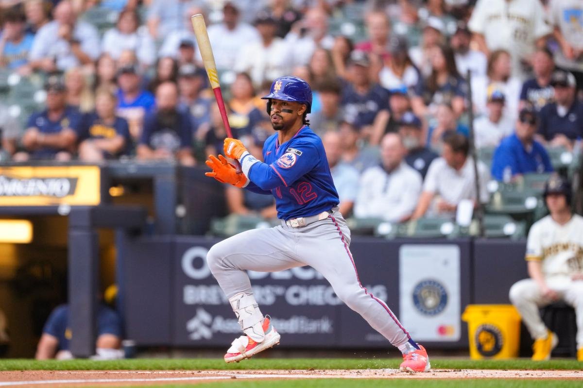 Read more about the article Francisco Lindor isn’t on Mets’ ‘untouchable’ trade list — but that doesn’t mean he’s moving