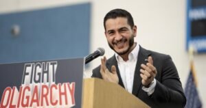 Read more about the article Column: Voters want what the Democrats’ left wing offers