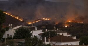 Read more about the article Contributor: Major news outlets and Democrats are pretending weather isn’t affected by climate