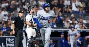 Read more about the article Max Muncy and Roki Sasaki power Dodgers to win over Yankees