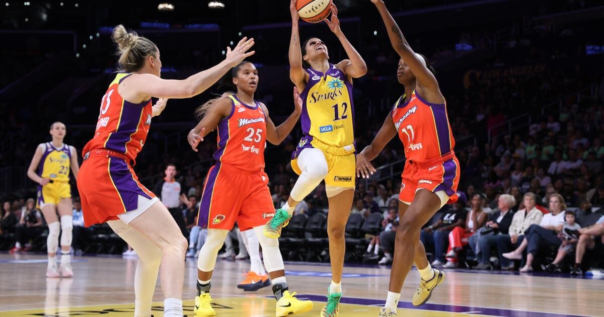 You are currently viewing Sparks drop fifth in a row after entering fourth quarter tied with Mercury