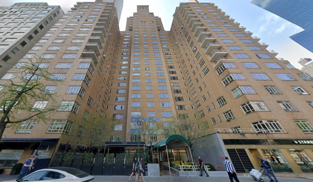 You are currently viewing Landlord sues upscale ‘squatters’ in luxe NYC tower who racked up a colossal $78K in back rent