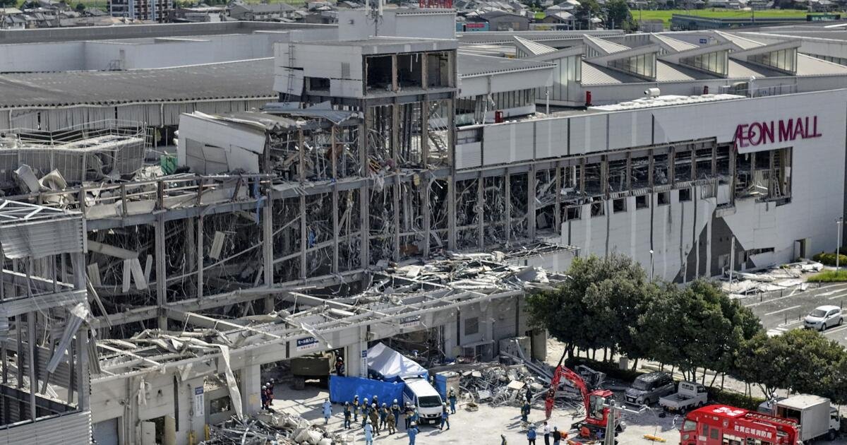 Read more about the article Hope dwindles for rescue in southwestern Japan quake as death toll climbs to 25