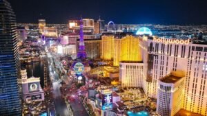 Read more about the article Las Vegas Strip buffets drop to only 4 as luxury dining takes over