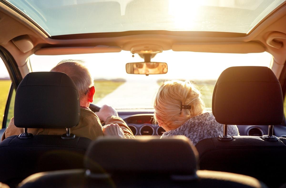You are currently viewing Dear Abby: An hour-plus car trip with my husband is driving me away
