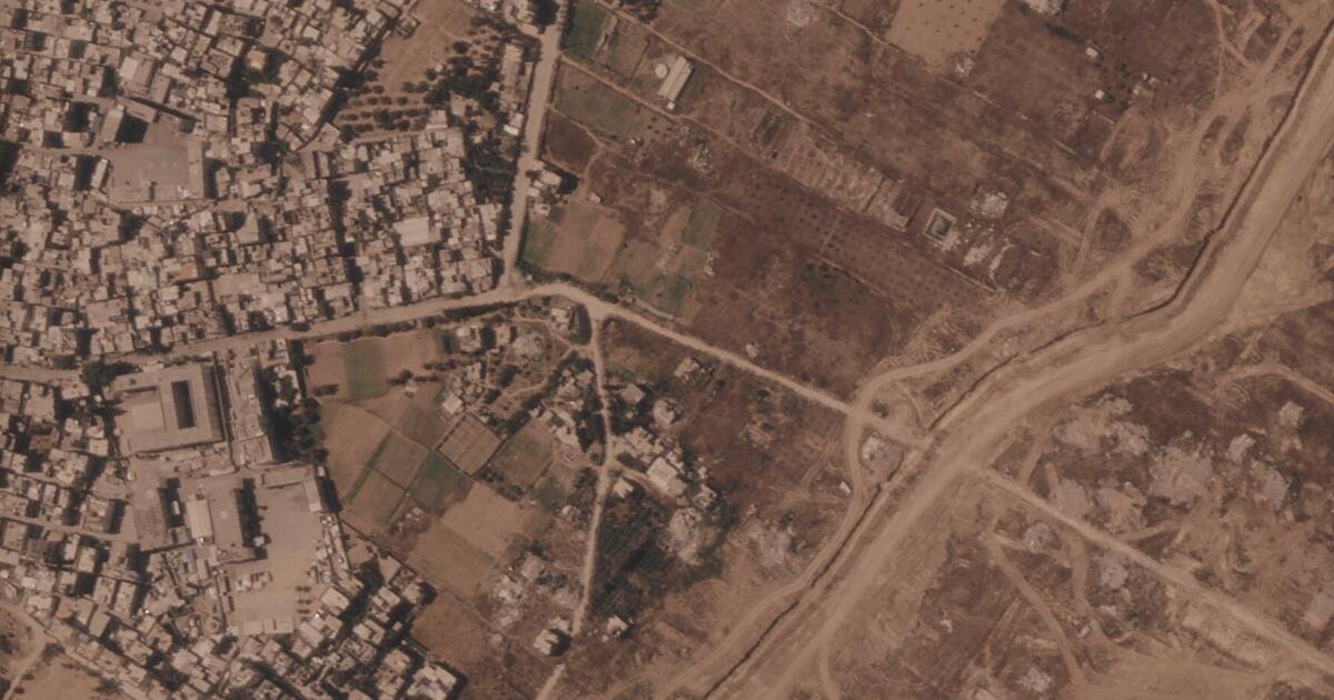Read more about the article Israel is building a miles-long earthen barrier inside Gaza, entrenching its division