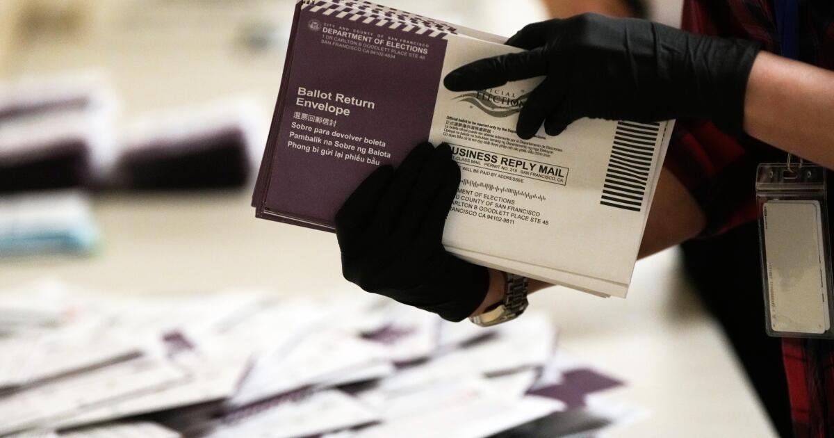 You are currently viewing U.S. appeals court upholds injunction that blocks Trump’s order to create a federal voter list