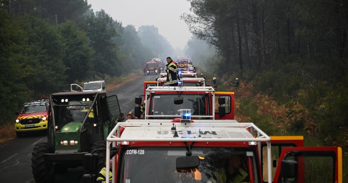 You are currently viewing France and Spain battle wildfires as more than 250,000 people are forced to flee homes