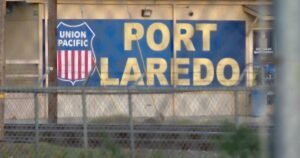 Read more about the article 11 indicted in smuggling deaths of 7 migrants in rail cargo container in Texas