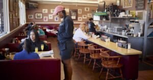 Read more about the article L.A. restaurants providing food, shelter to fire evacuees and first responders