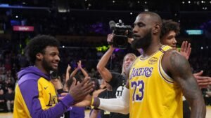 Read more about the article LeBron James signs with 76ers as Rich Paul says Bronny stays on Lakers