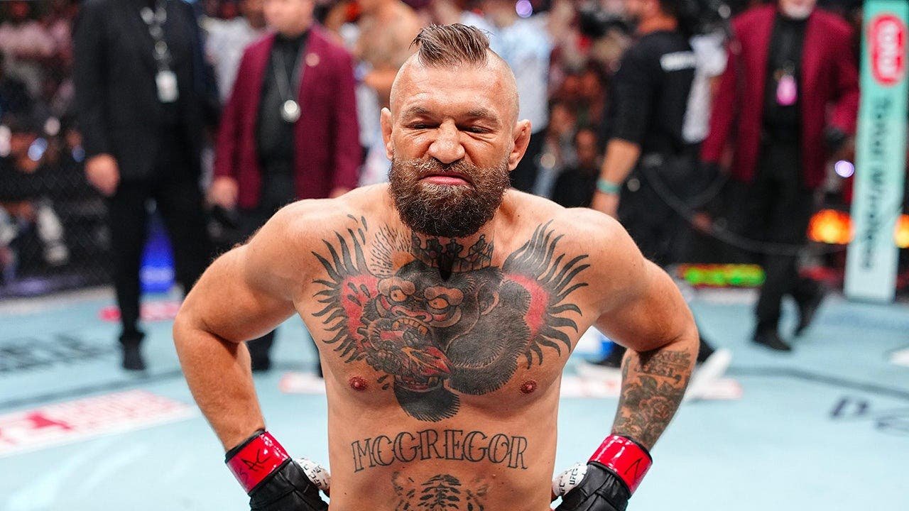 Read more about the article McGregor reveals ACL and meniscus injury to his right knee at UFC 329