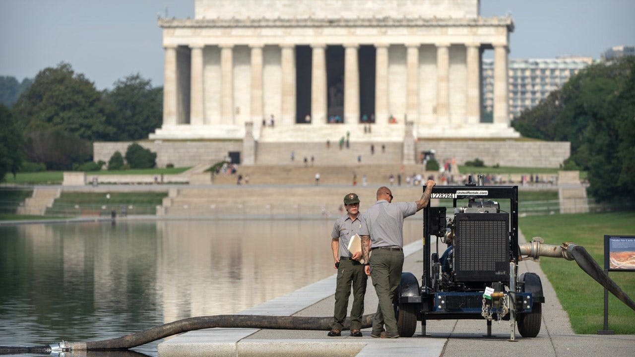 You are currently viewing Lincoln Memorial Reflecting Pool drained for repairs after vandalism