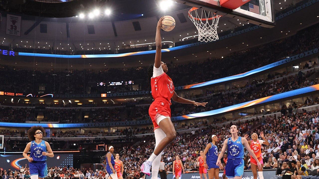 You are currently viewing Seattle Storm’s Dominique Malonga becomes youngest player to dunk in WNBA All-Star Game history