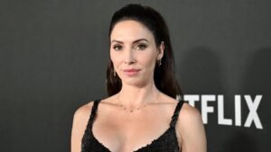 Read more about the article Whitney Cummings says Trump joke was cut from Netflix’s Mark Twain Prize special