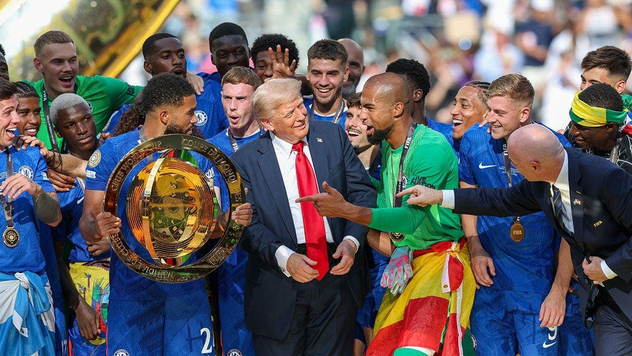 You are currently viewing Will Trump appear at the World Cup final?