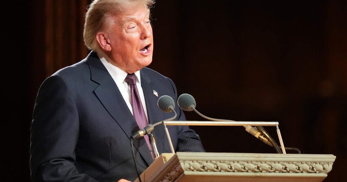 You are currently viewing Trump and DOJ ask Supreme Court to toss $83 million defamation verdict in E. Jean Carroll case