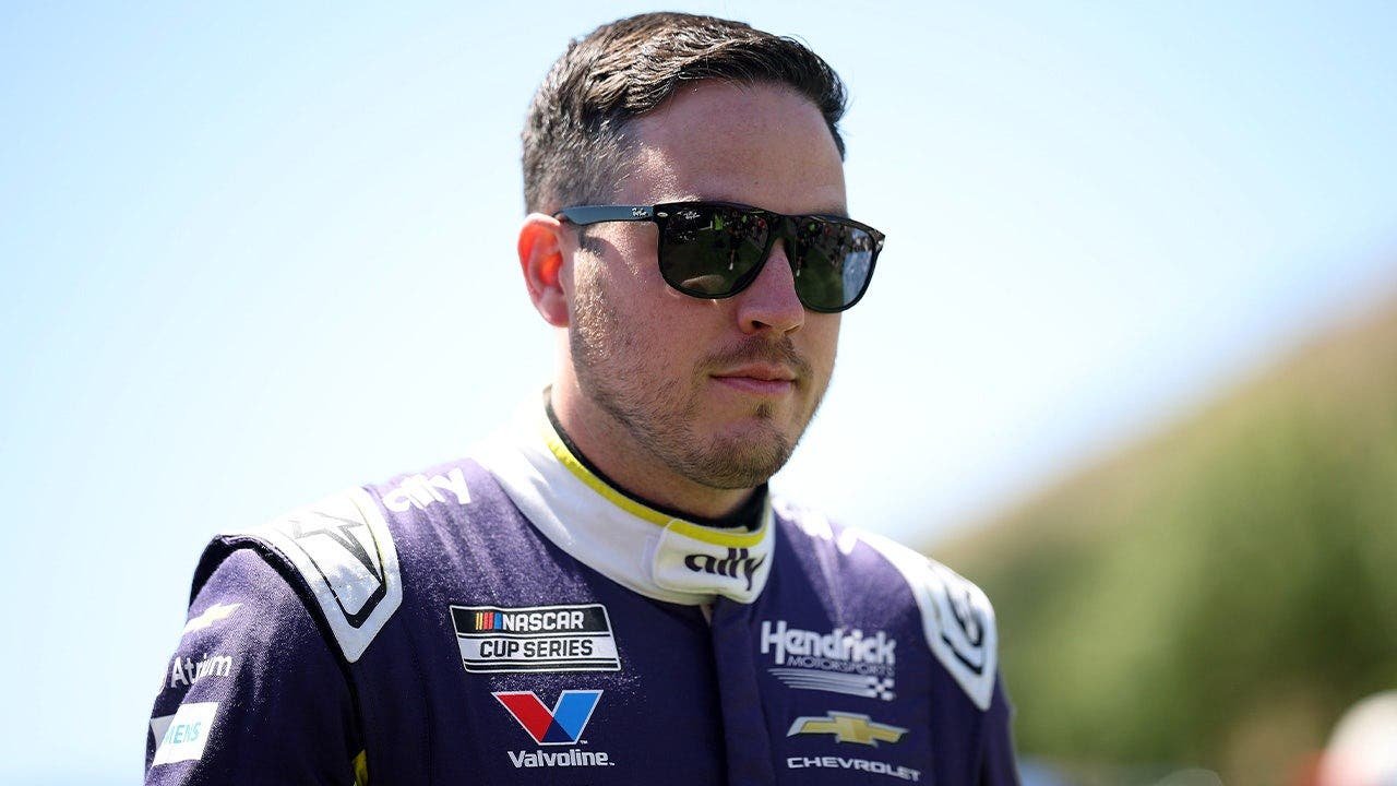 Read more about the article Alex Bowman announces retirement plan after 2027 NASCAR Cup Series season