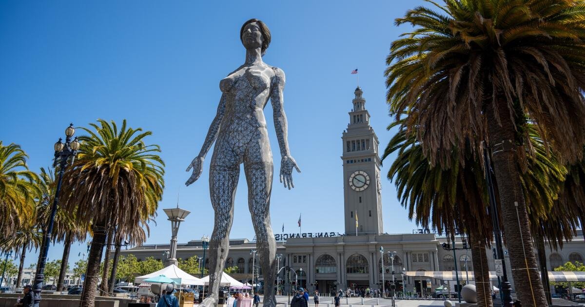 Read more about the article A sculpture of a giant naked woman goes on sale in San Francisco. Bring a crane