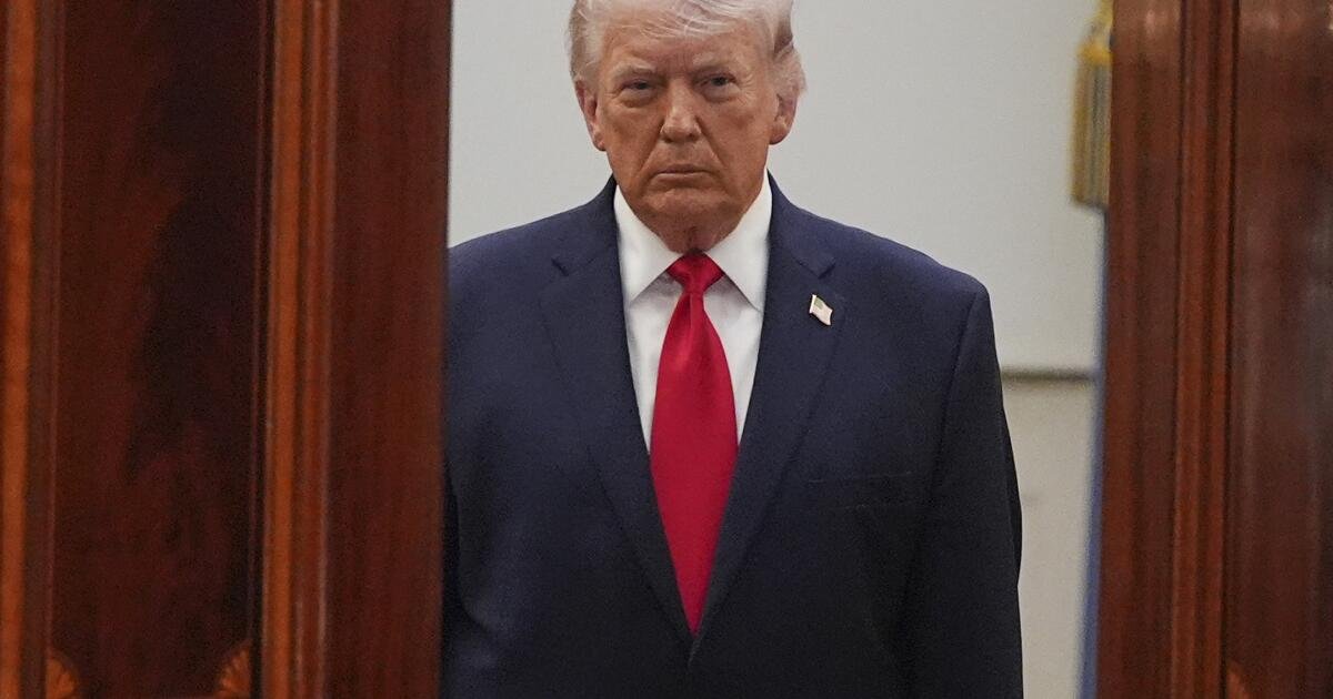 Read more about the article News Analysis: Trump, long a critic of ‘forever wars,’ may be stumbling into one with Iran