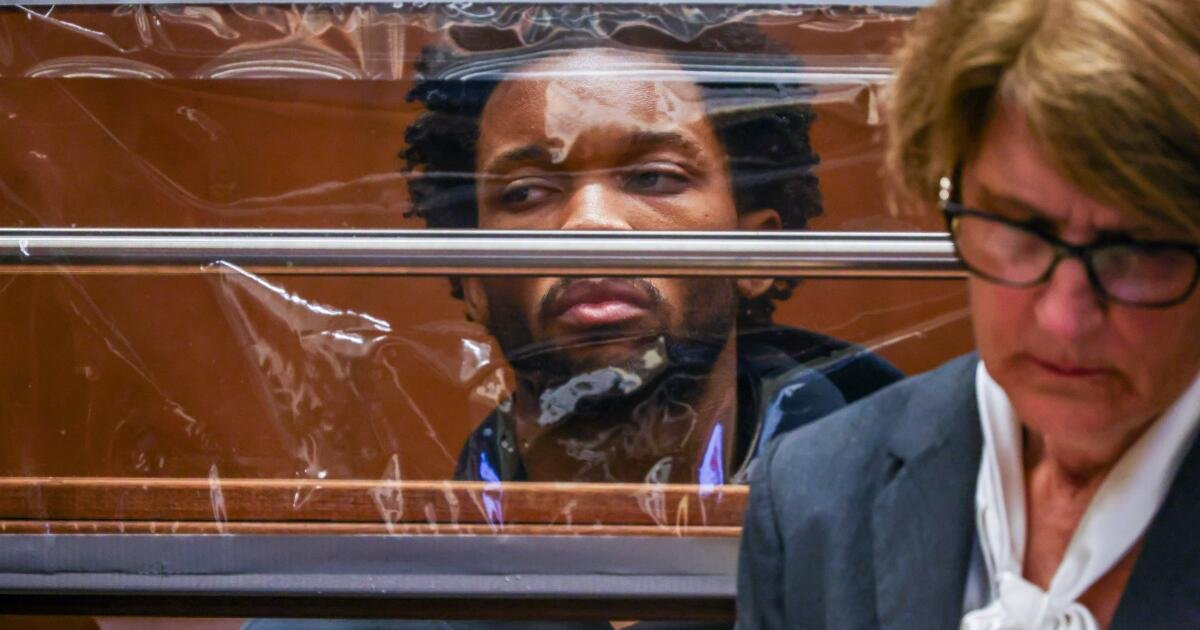 Read more about the article New evidence against singer D4vd in brutal killing of teen set to come to light