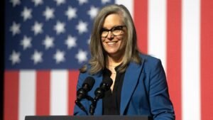 Read more about the article Katie Hobbs wins Arizona Democratic primary unopposed for governor