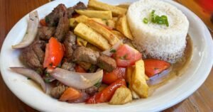 Read more about the article Best Peruvian restaurants with lomo saltado in Los Angeles