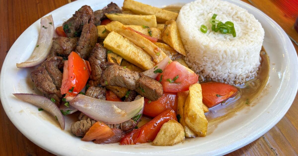 Read more about the article Best Peruvian restaurants with lomo saltado in Los Angeles