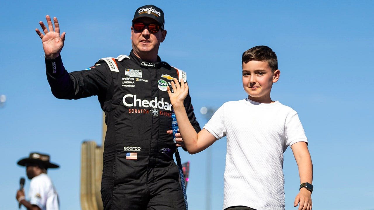 Read more about the article Brexton Busch wins first race since father Kyle Busch’s death in emotional return to Victory Lane