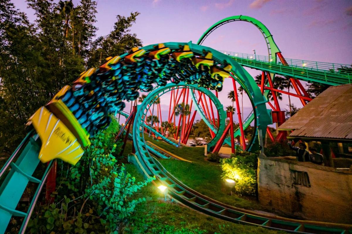 You are currently viewing Iconic Florida roller coaster to take final ride as fans say goodbye after decades of thrills