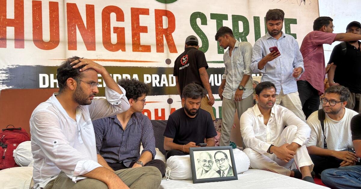 Read more about the article Indian police forcibly hospitalize Cockroach Janata Party activist on hunger strike