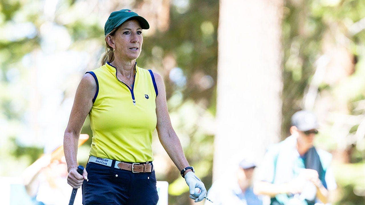 You are currently viewing WNBA commissioner Cathy Engelbert caught hitting laughably bad golf shot after allegedly ditching interview