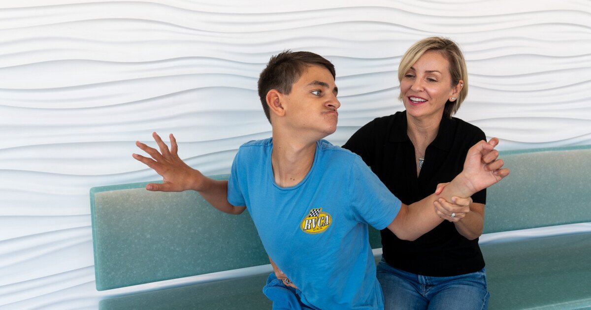 You are currently viewing A San Diego teen’s first steps offer hope for those with rare diseases