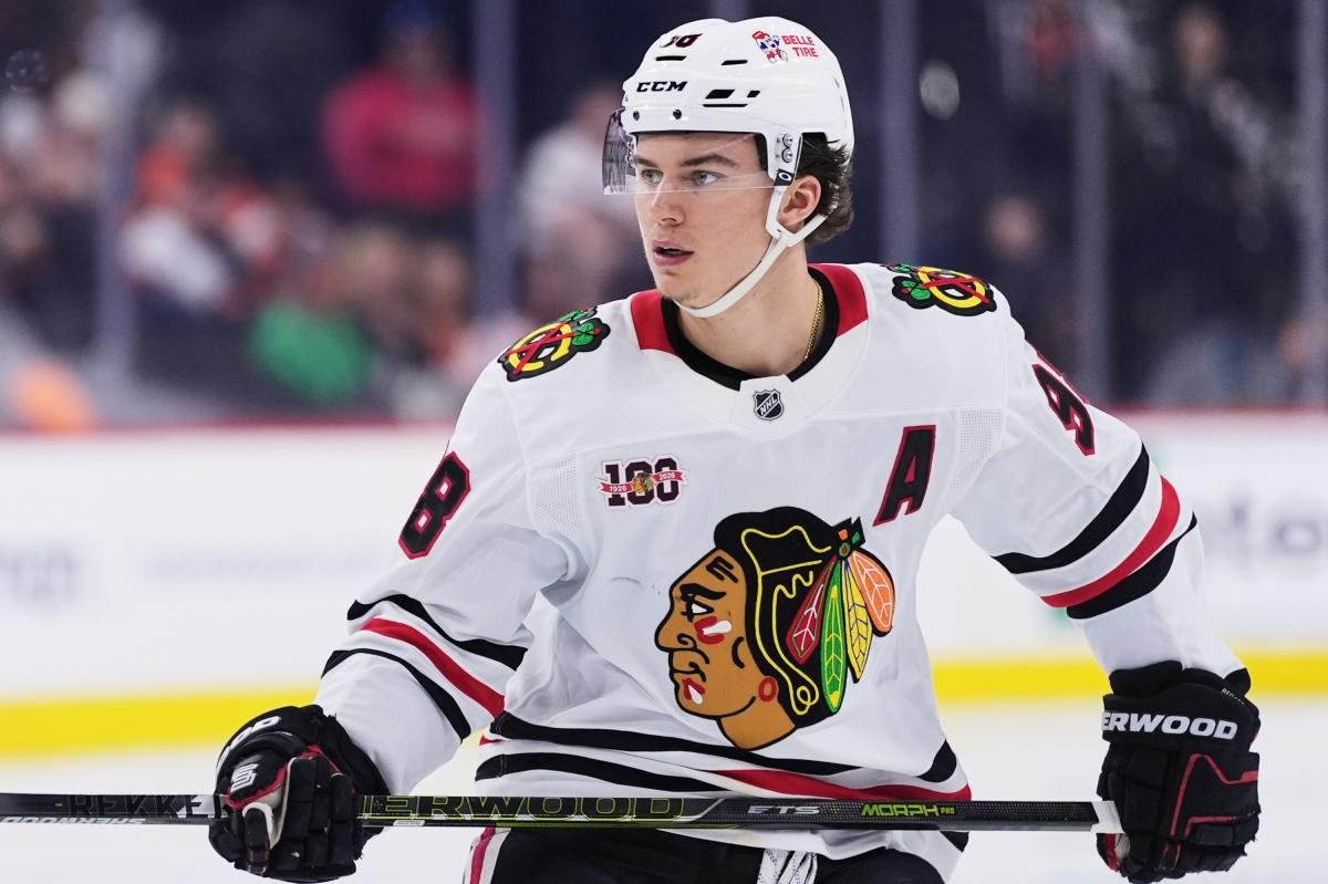 Read more about the article Blackhawks answer Connor Bedard questions with five-year, $75 million extension