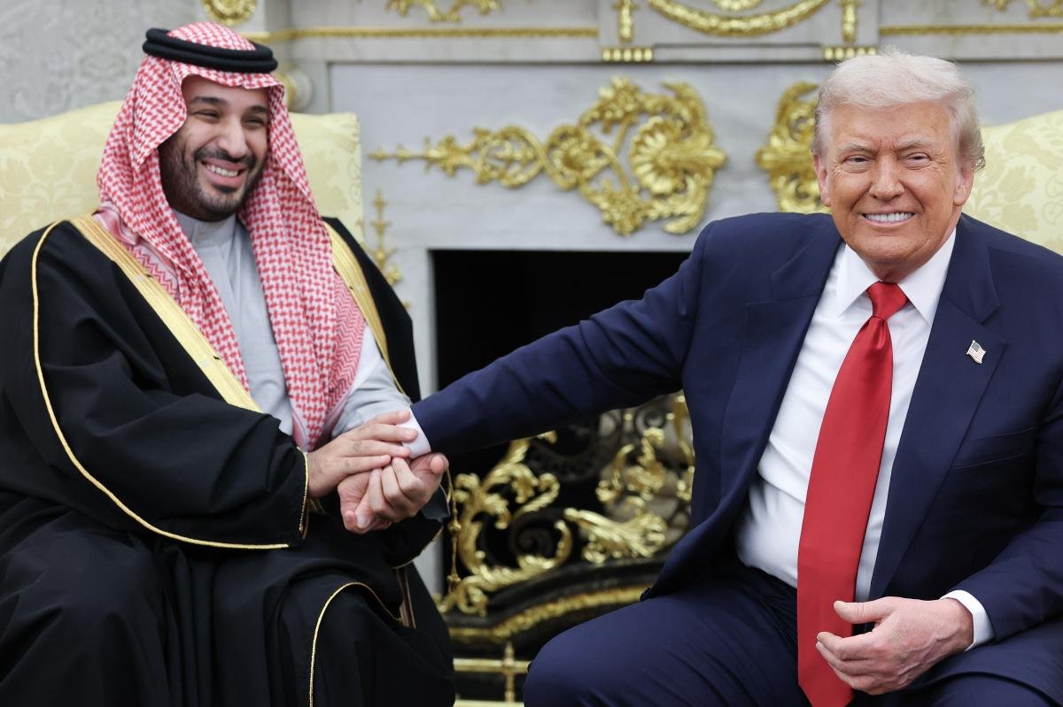 Read more about the article Trump approves Saudi Arabia nuclear deal that could see Middle Eastern nation enriching own uranium