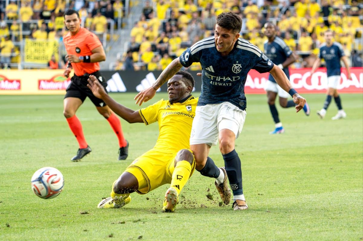 You are currently viewing Transfer mystery swirls around NYCFC star NicolÃ¡s FernÃ¡ndez Mercau