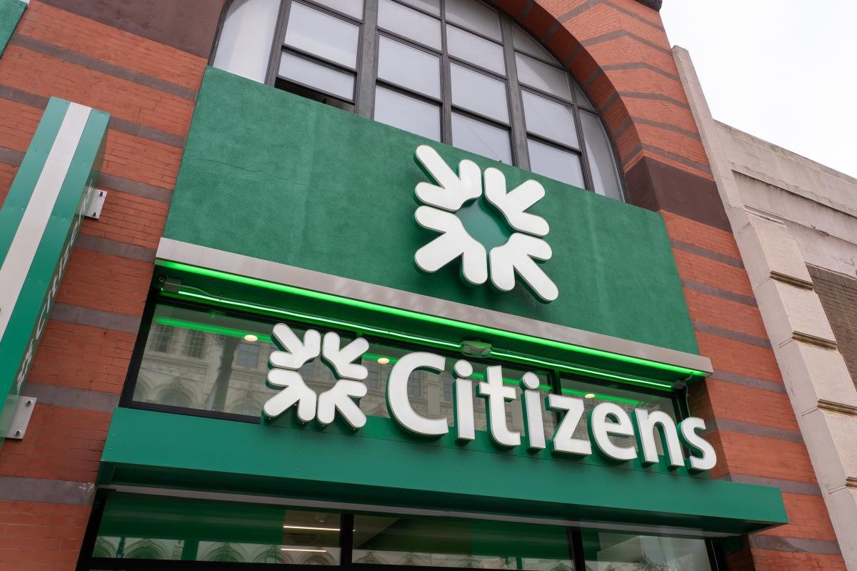 Read more about the article Citizens Bank shutters more than 100 supermarket outposts — with plans to open more standalone branches