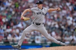 Read more about the article Brent Headrick delivers ‘electric’ performance to help Yankees escape tight spot